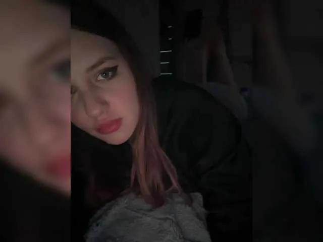 L0lly-D0lly — It turns me on when my viewer gets immense pleasure from watching my broadcasts, photos and videos.