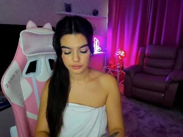 SnowingWinter — Freechat on BongaCams