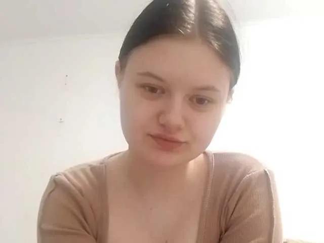 Sunny-Smail — Freechat on BongaCams