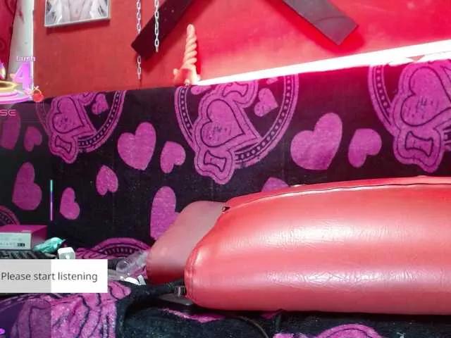 tracyKS — Sensuality and fun in each show.
Flirtatious attitude and vibrant energy.
A space where you can be yourself and explore your fantasies.