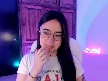 alicee_2 — GOAL: Oil on tits/play nipples [136 tokens remaining] DADDY <3 #german #latina #anal #feet #ahegao