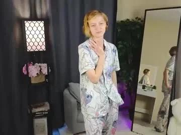 annamarieminucci — The goal: air kiss  I'm Anna , im #new here!! #shy #18 #blonde #teen [23 tokens remaining]