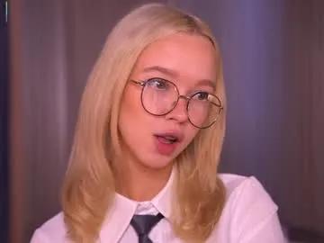 boobybliss — Goal: The Dragon Queen sends you a kiss  I am Alina and I'm #18, very #skinny and #shy with #bigboobs and #bigass [20 tokens remaining]