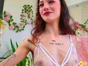 Release your thirst for boobs streamers with our variety of adorable models, specialised in the art of seduction and delight