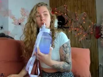elsie_cutties — Spank me hard [40 tokens left] #puffynipples #smalltits #18 #daddysgirl  #cute