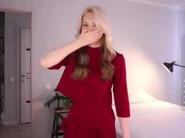 emmiemurray — g: Look into my eyes and promise that you won't fall in love   / Call me Aurora, I'm from Venice, I'm #18 y.o. Will you be my friend? #shy #new #teen #blond [25 tokens remaining]
