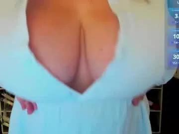 essensual_ — GOAL: apply oil on butt [179 tokens remaining] Look at me!  Check  my  today's  outfit  #mature #bigboobs #bbw #curvy #pvt