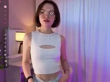 fannycarradine — GOAL: Air kiss [5 tokens remaining] Hello! Im Bella, Will you help me get 100 likes? #shy #18 #new #young #cute