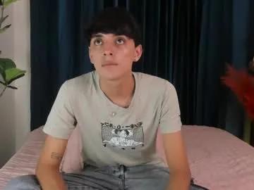 jack_noir — Make me cum... Hello nice to mee you!! new boy here #new #cute #18 #latino #gay [999 tokens remaining]