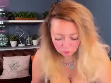 jessica_foxie — GOAL: Cum show [379 tokens remaining] Fav vibe 10 30 40 #mature #milf #bigboobs #curvy #bigass
