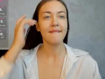 jessicayooung — GOAL: handbra [335 tokens remaining] Welcome to my room! It's my first day here  #18 #new #skinny