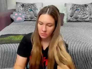 kendra_xx_ — vibe my #pierced pussy  also have pierced nipples & pierced ass yes! #shy #nonude #blonde #new [892 tokens remaining]