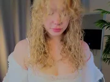 lililok101 — GOAL : take off the jacket   m new here! Read the description to learn more about me!!! #blonde #natural #18 #german #hairy [0 tokens remaining]