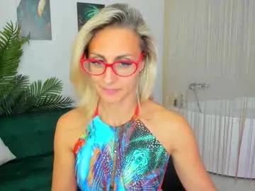 museofstage — My pleasure to spend this sunday with you! Make it happier with me! #milf #hot #pvt #mistress
