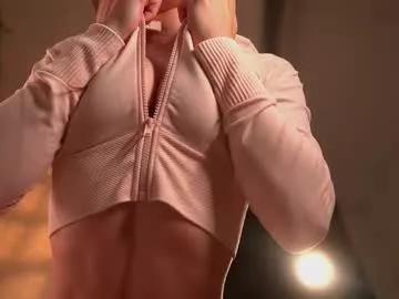 Checkout our girls cumshows and watch the company of multiple models, with beautiful bodies, sex toy vibrators and more