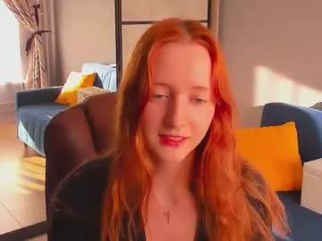 oddlyfamiliar — GOAL: give you a big happy smile  I'm back from my vacation!! #nonude #tall #talk #feet #redhead