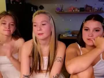 sav_anna — GOAL: dance with bare back and bare ass all girls [137 tokens remaining] We love you <3 #young #teen #18 #shy #couple
