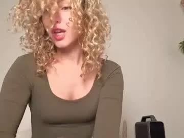 Checkout our girls cumshows and watch the company of multiple models, with beautiful bodies, sex toy vibrators and more