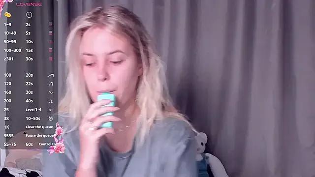 AngelAnty — Group on StripChat