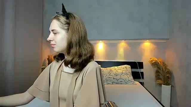 Camilla_Kelly — playing with breasts+ cream