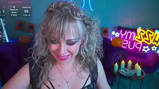 StripChat CandyLadyyy is Private CandyLadyyy — where would I leave my spider on my body
