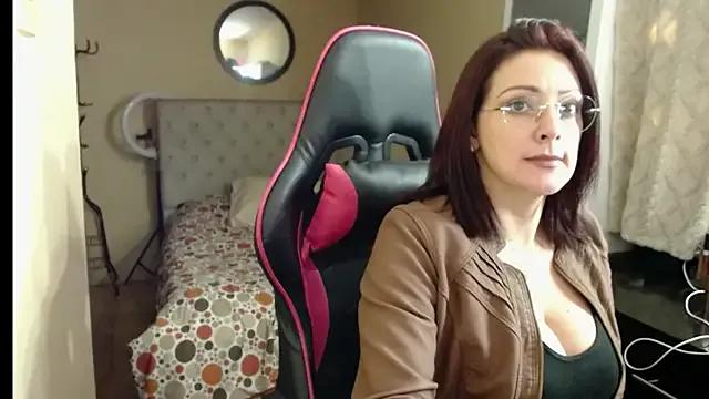 Carol_Scottt — Spank my ass and make it red