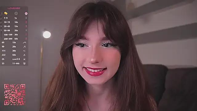 StripChat DreamyDaisy is Freechat DreamyDaisy — look under dress