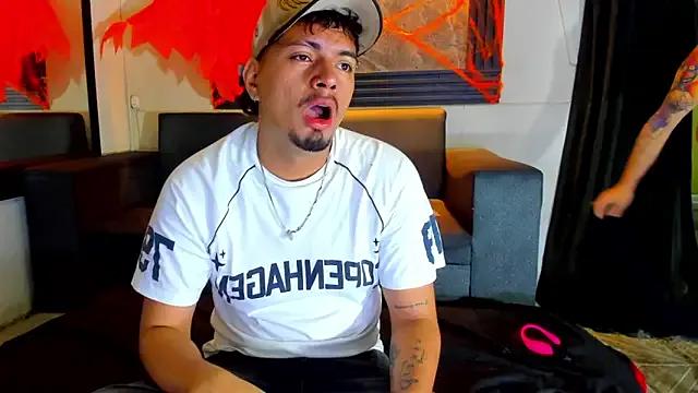 StripChat EnriquevillaF is Freechat EnriquevillaF — show big cum and eat