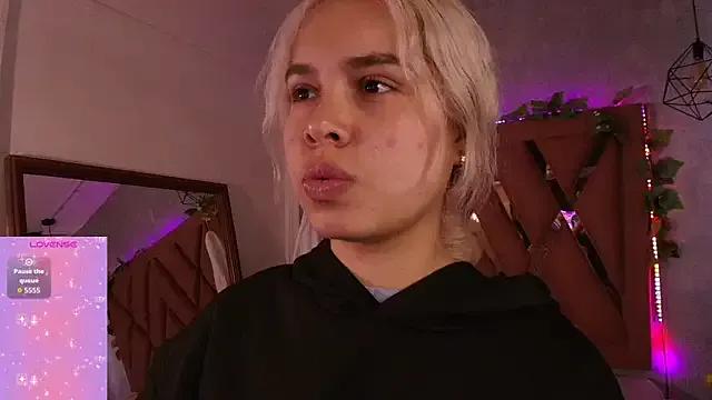 StripChat Haelycute is Freechat Haelycute — Lick and Spit Fingers