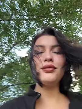 KikiWatson — Show figure in public 