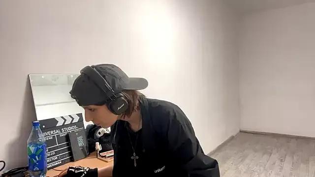 StripChat KindraScullion is Freechat KindraScullion — caress my neck