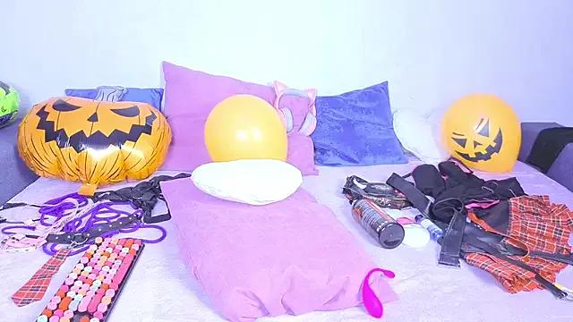 StripChat KittySweetness is Freechat KittySweetness — ass 24cm