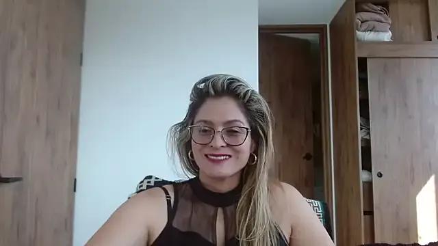 StripChat linda-mature43 is Freechat linda-mature43 — full nake masturbacion squirt