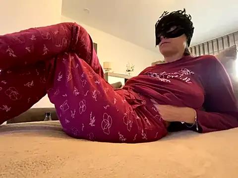 StripChat Marilou1983 is Freechat Marilou1983 — Faites moi gmir....