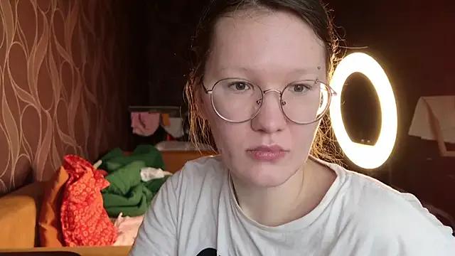 StripChat MiriamOr is Freechat MiriamOr — new teeth for friendly hairy girl