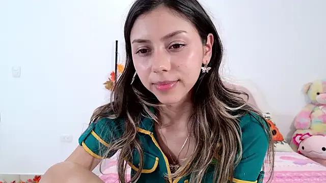 StripChat MissBecka_ is Freechat MissBecka_ — apply glitters on legs