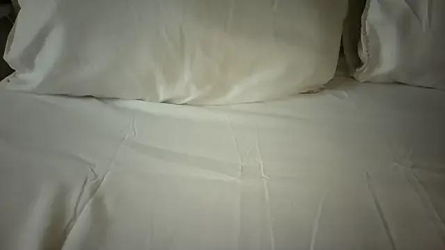 StripChat NaughtyMrsKnox is Freechat NaughtyMrsKnox — Finger myself and taste