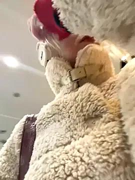 StripChat RonnieKiss is Freechat RonnieKiss — show ass