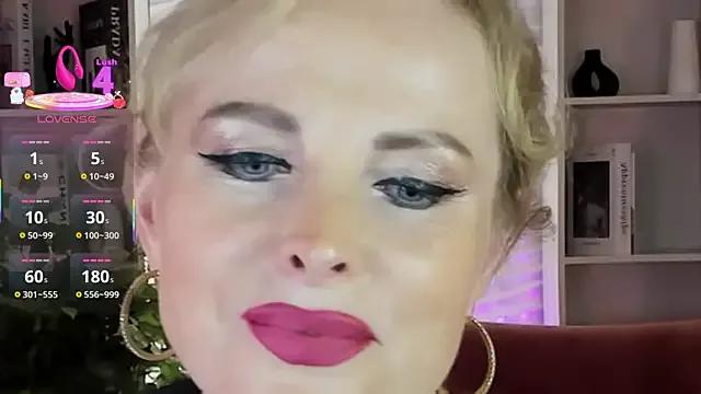 Sandra_Kind — gently teasing you without panties
