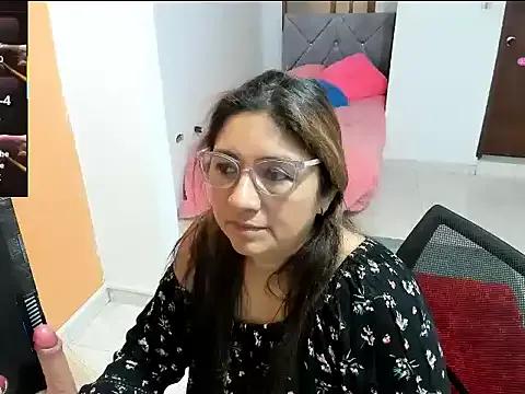 StripChat scarlett_mystic is Freechat scarlett_mystic — remover shirt