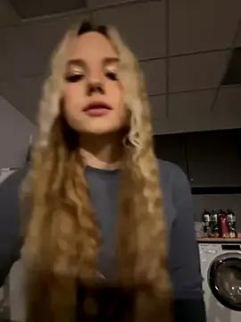 Sky_Cutie — suck a lolipop