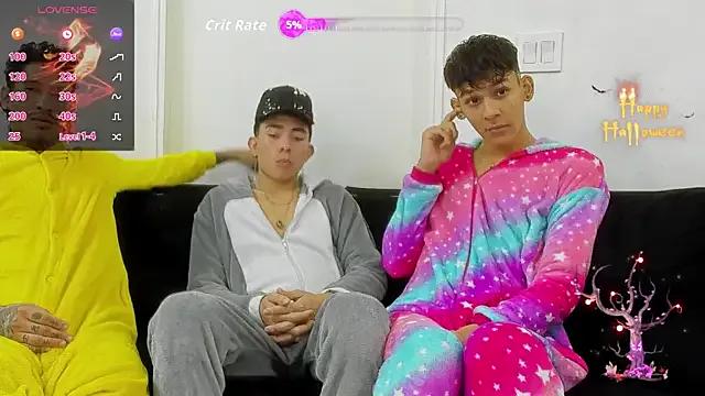 StripChat StrawwBoys is Freechat StrawwBoys — SUCL COCK AND KISS