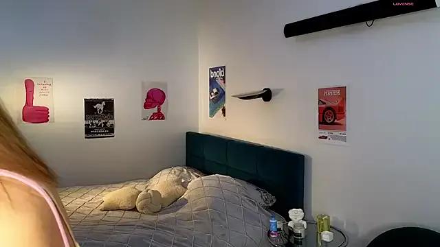 StripChat vixinp is Freechat vixinp — suck my finger close up